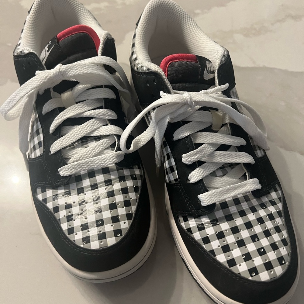 Ladies Nike golf shoes